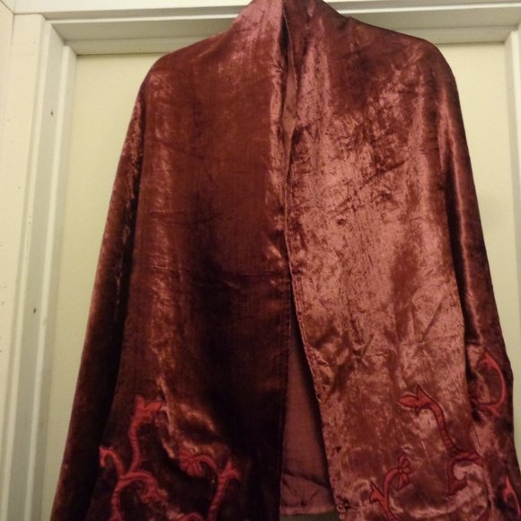 JAZZ BAR EDWARDIAN AESTHETIC BURGANDY CRUSHED VELVET SATIN FLOWERS RUNNE… - Picture 3 of 8